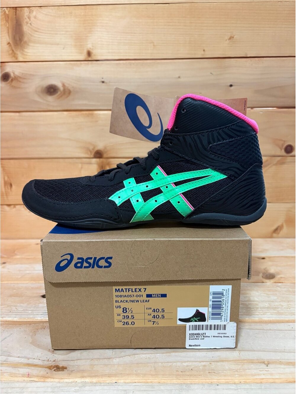 New in box Asics Matflex 7 Wrestling Shoes Black New Leaf / Mens size 8.5